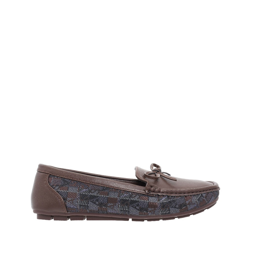 Women Synthetic Leather + Monogram Loafer